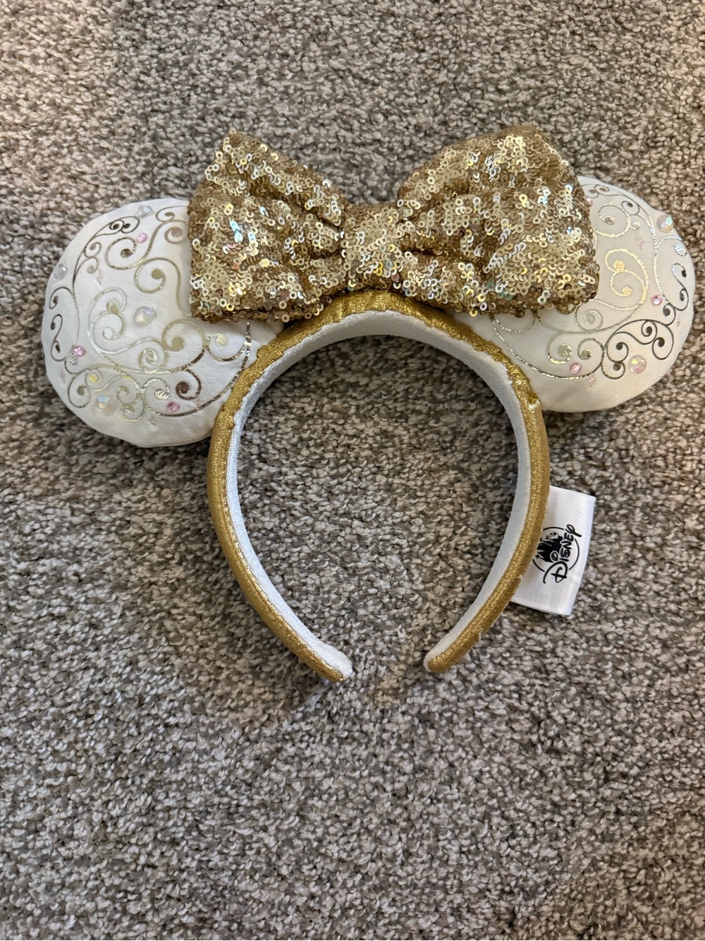 Walt Disney World 50th Anniversary Gold Sequin Bow Minnie Ears
